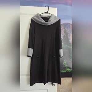 Jessica Howard Black and White Midi Dress